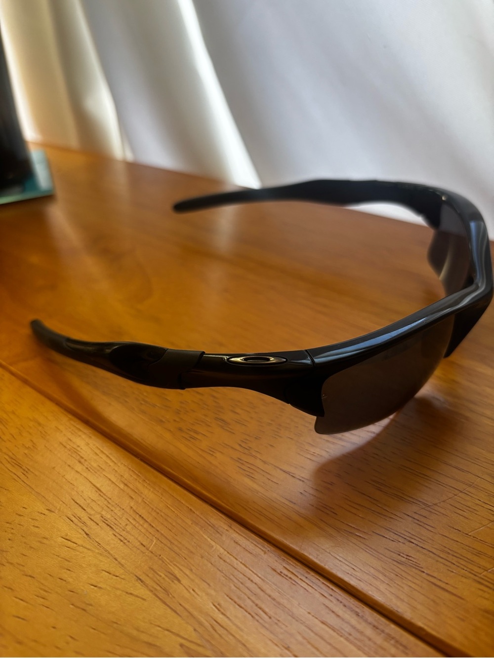 Oakley Men’s Black Frame with Grey Mirrored Lenses Sport Sunglasses - Picture 3 of 14